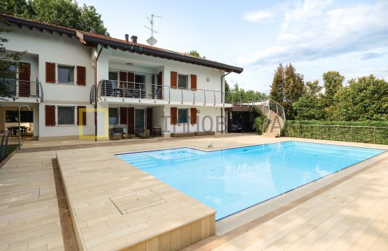 Se vende Villa Lago Monticello Brianza Lombardia